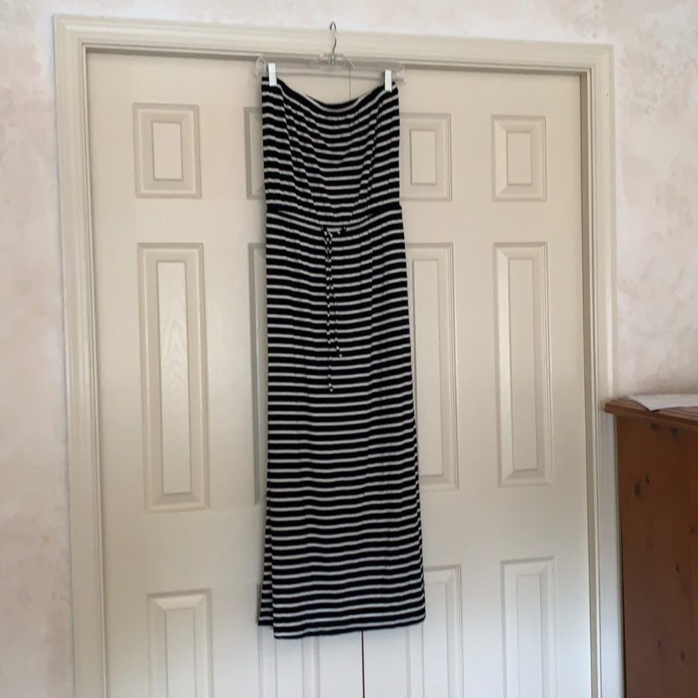 Super comfy strapless maxi dress